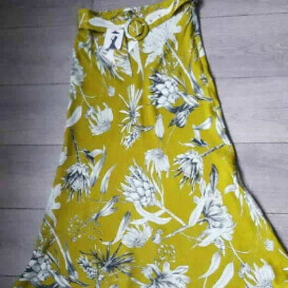 ZARA OLIVE GREEN pencil satin skirt - Picture 12 of 12